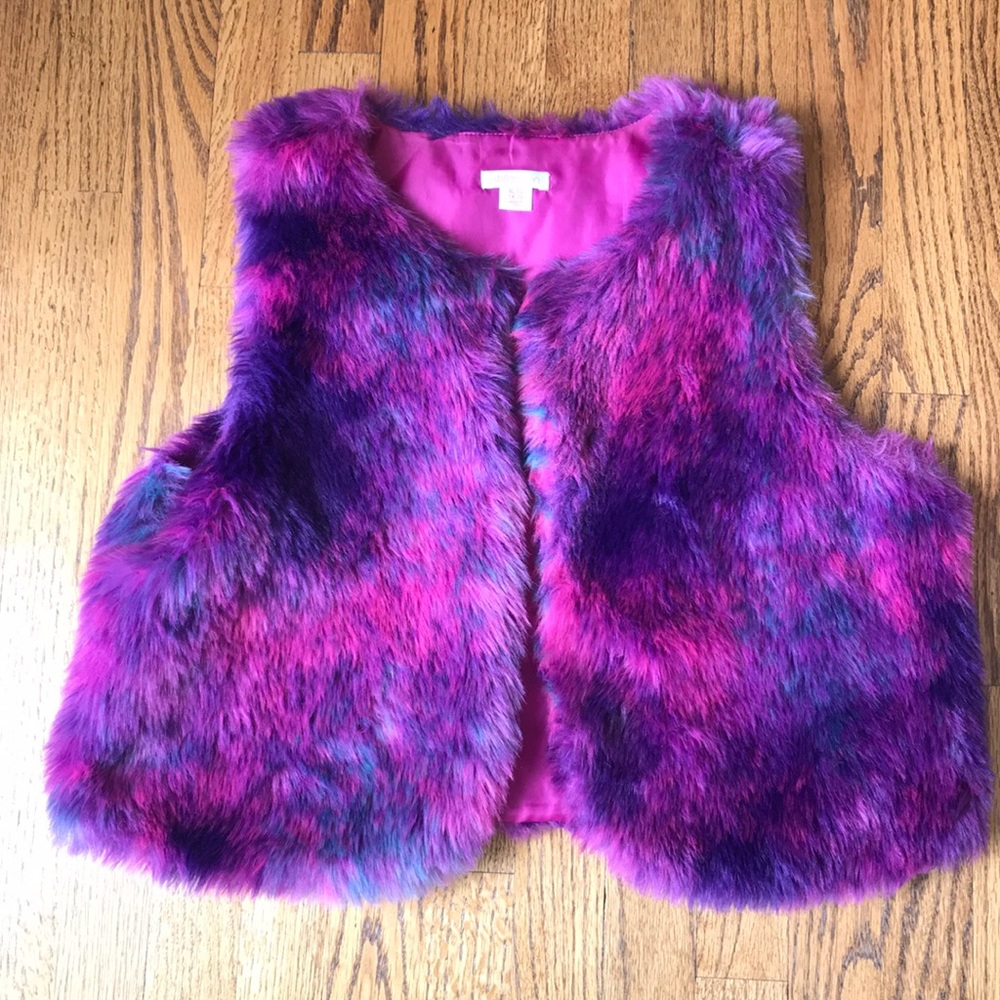 Girls fuzzy vest by target